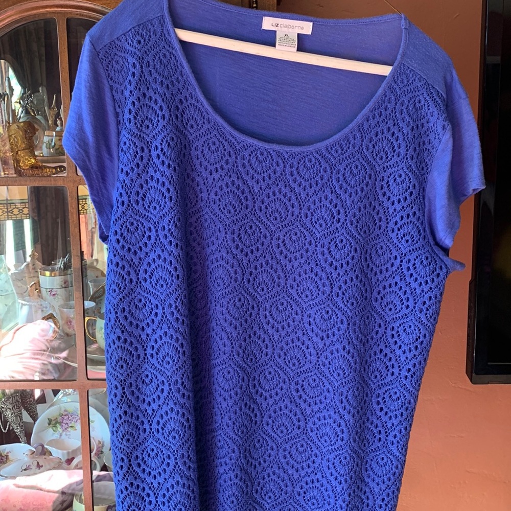 Liz Claiborne short sleeve blue top with lace fabric in front, tee in back.